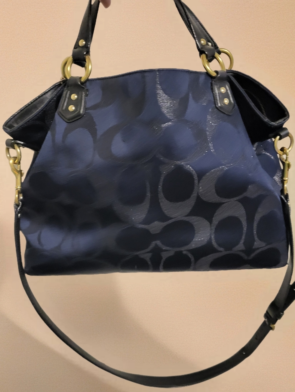 Coach Cambell Signature Metallic Izzy Carryall. - Picture 5 of 9
